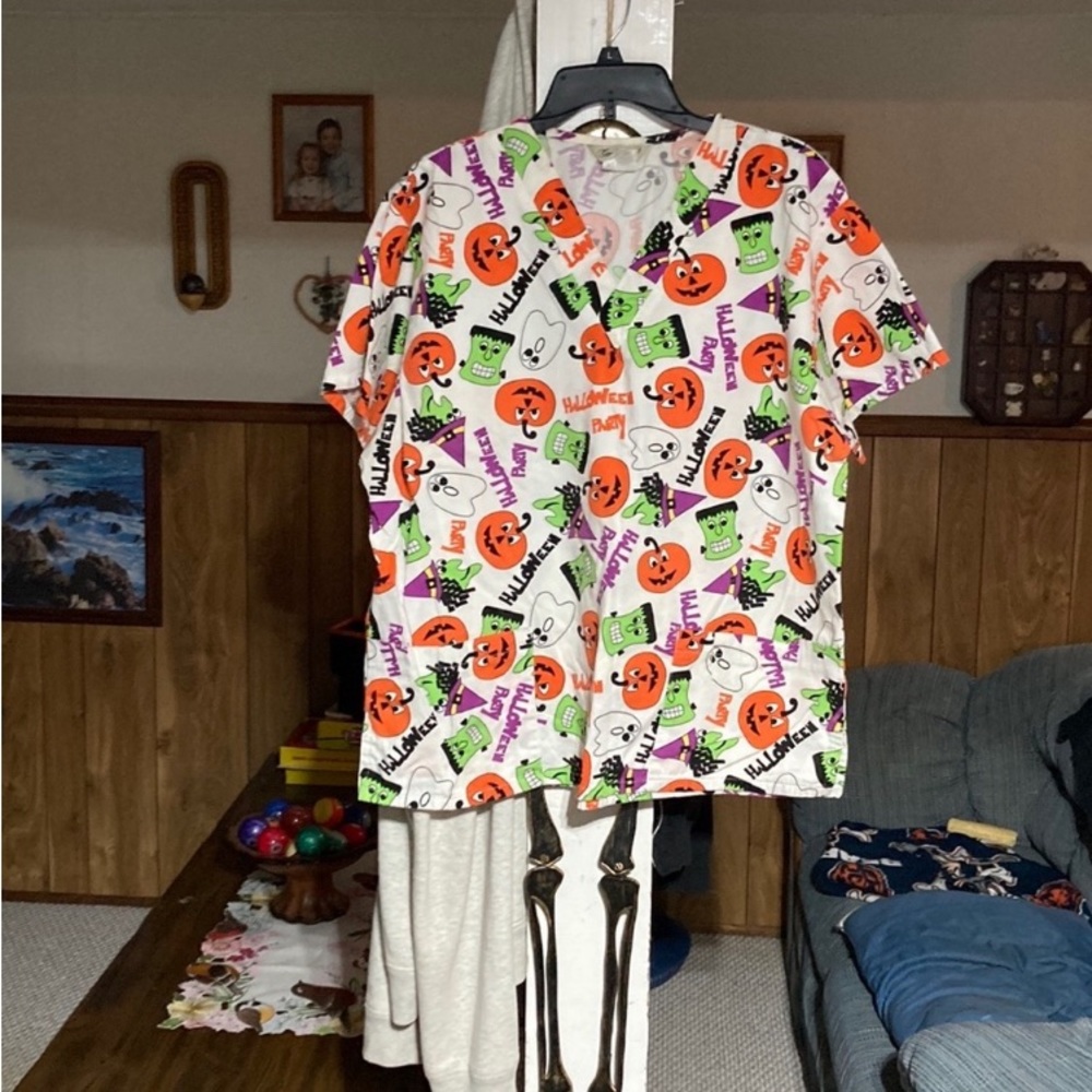 Womenswear scrub top.  Halloween. Size L